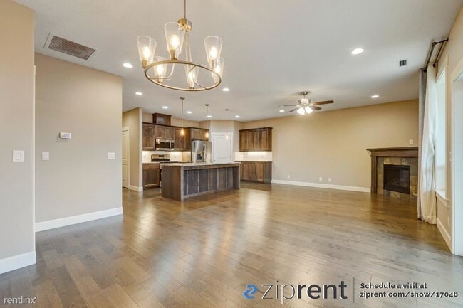 Building Photo - 3 br, 2 bath House - 1610 NW 24th Ave, Bat...