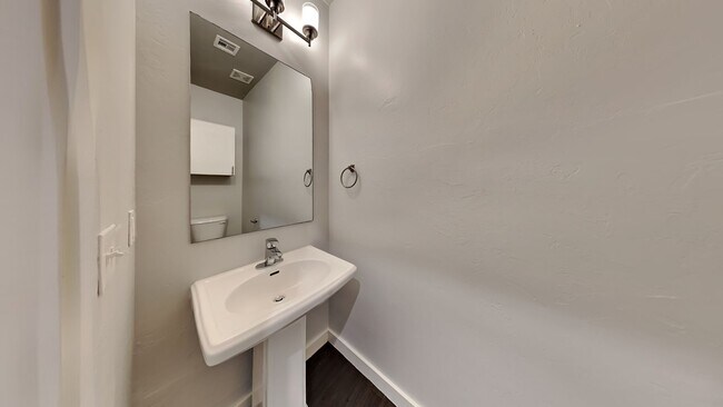 Building Photo - Very Nice 4 bedroom 2.5 bath home with a bonus room in Edmond schools