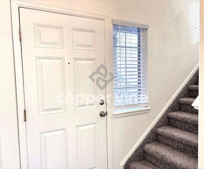 Foto del edificio - 2538 E 127th Ct