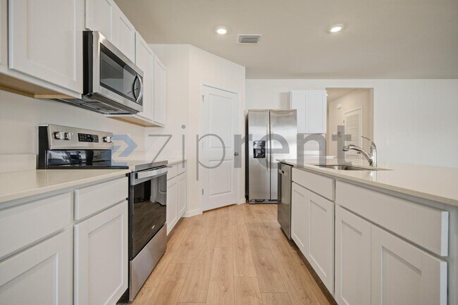 Foto del edificio - 707 NW 2nd Ln
