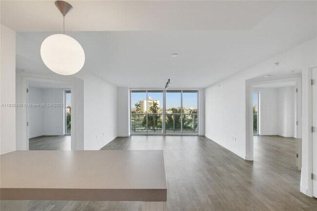Foto del edificio - 1500 Bay Rd