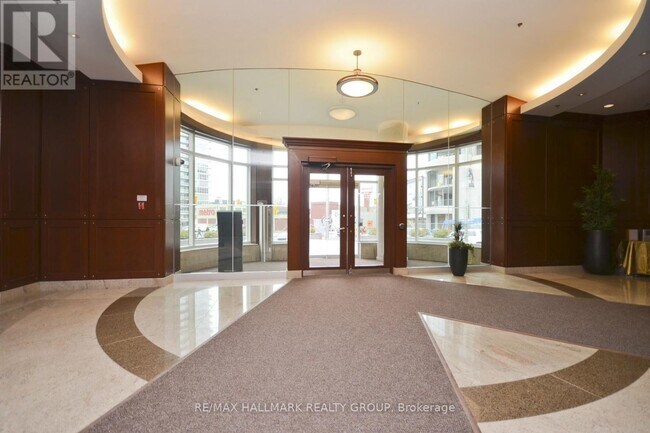 Photo du bâtiment - 234-234 Rideau St