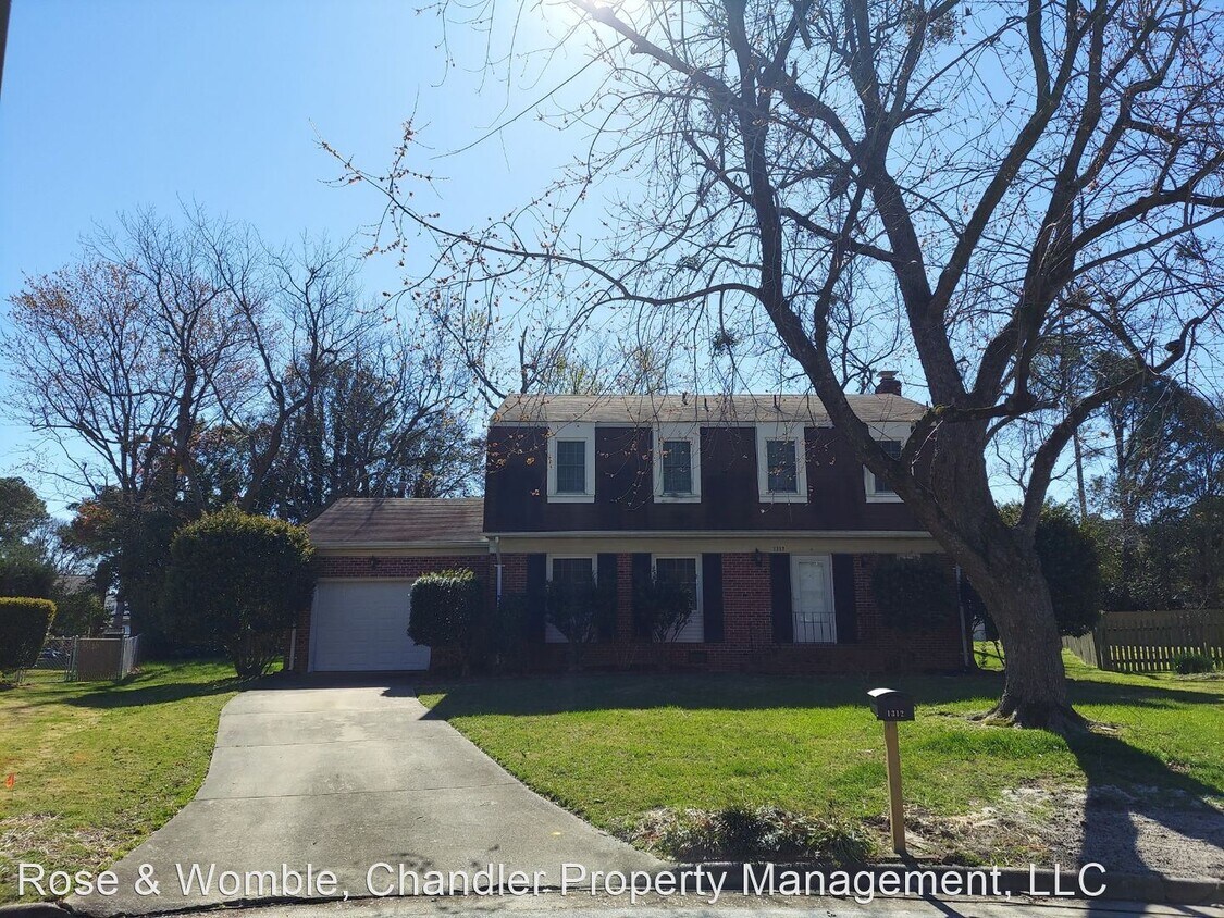 Primary Photo - 5 br, 2.5 bath House - 1312 Yawl Point
