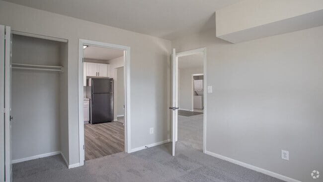 2BR,1BA,-915SF - Pines of York