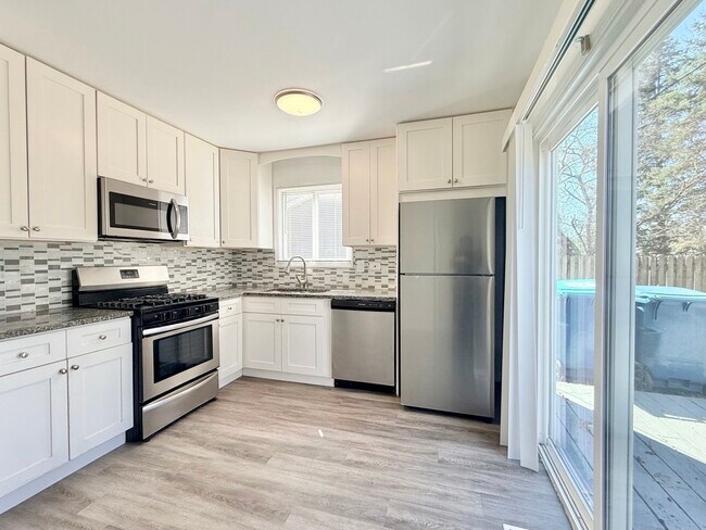 Building Photo - 1363 Andover Dr