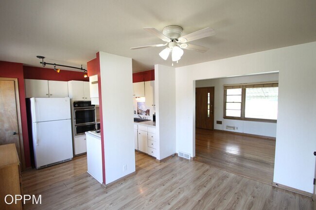 Foto del edificio - 3 br, 1.5 bath House - 6102 Bancroft St.
