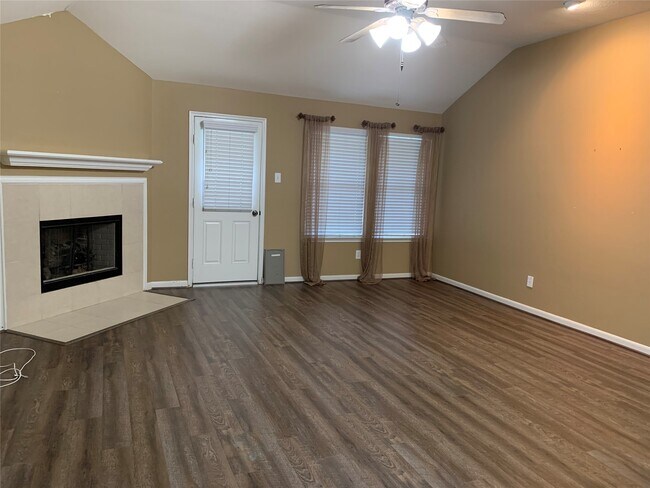 Building Photo - 13223 Heather Falls Dr