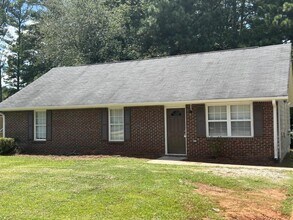Building Photo - 600 N Hairston Rd
