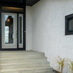 Building Photo - 91 Fossil Crk Cres