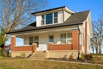 Building Photo - 66 Lawson Ln