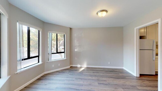 Building Photo - 1628 48th Ave