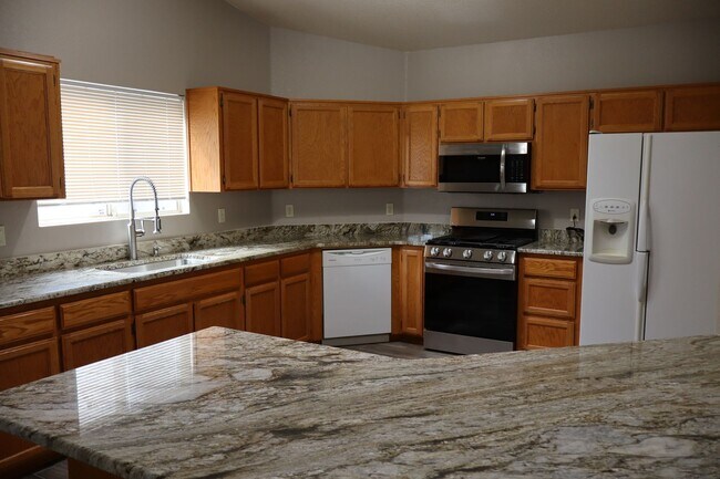 Building Photo - 3615 Dragoon Ct