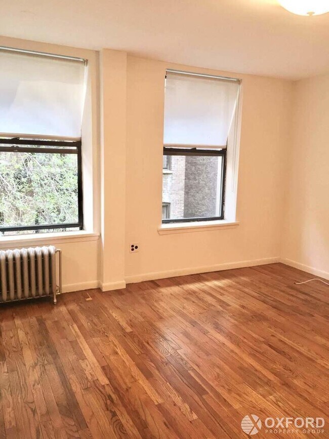 Building Photo - 310 West 95th Street