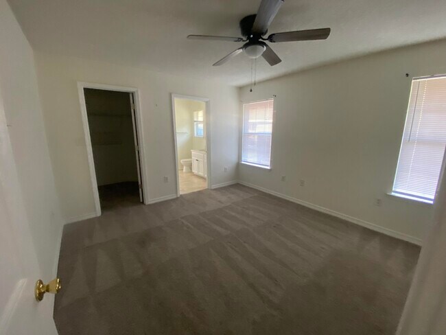 Foto del edificio - 8617 Wilburn Cove