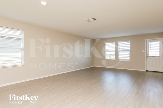 Building Photo - 3921 Far Horizon