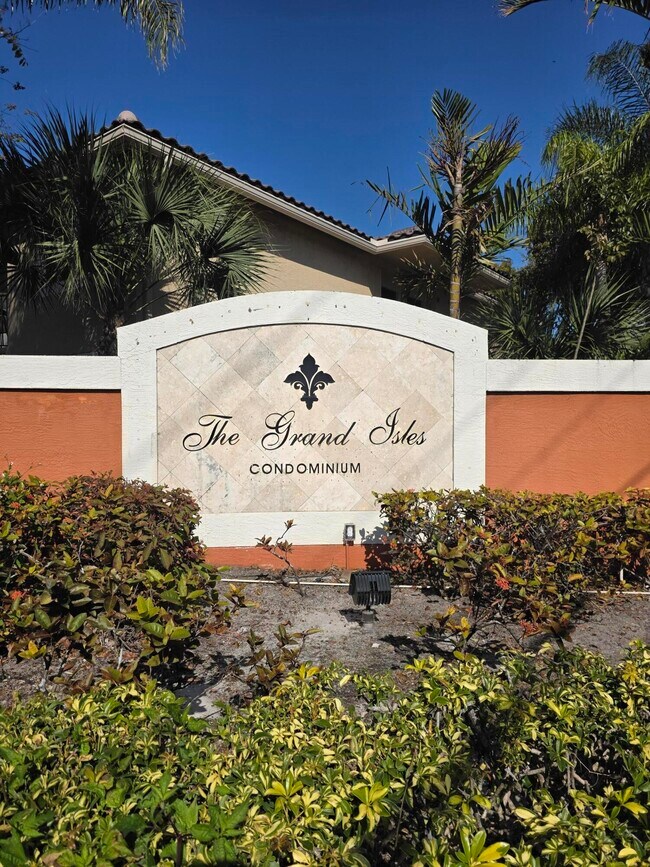 Building Photo - 4175 N Haverhill Rd