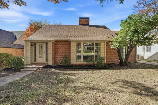 Foto del edificio - 2608 Highview Terrace