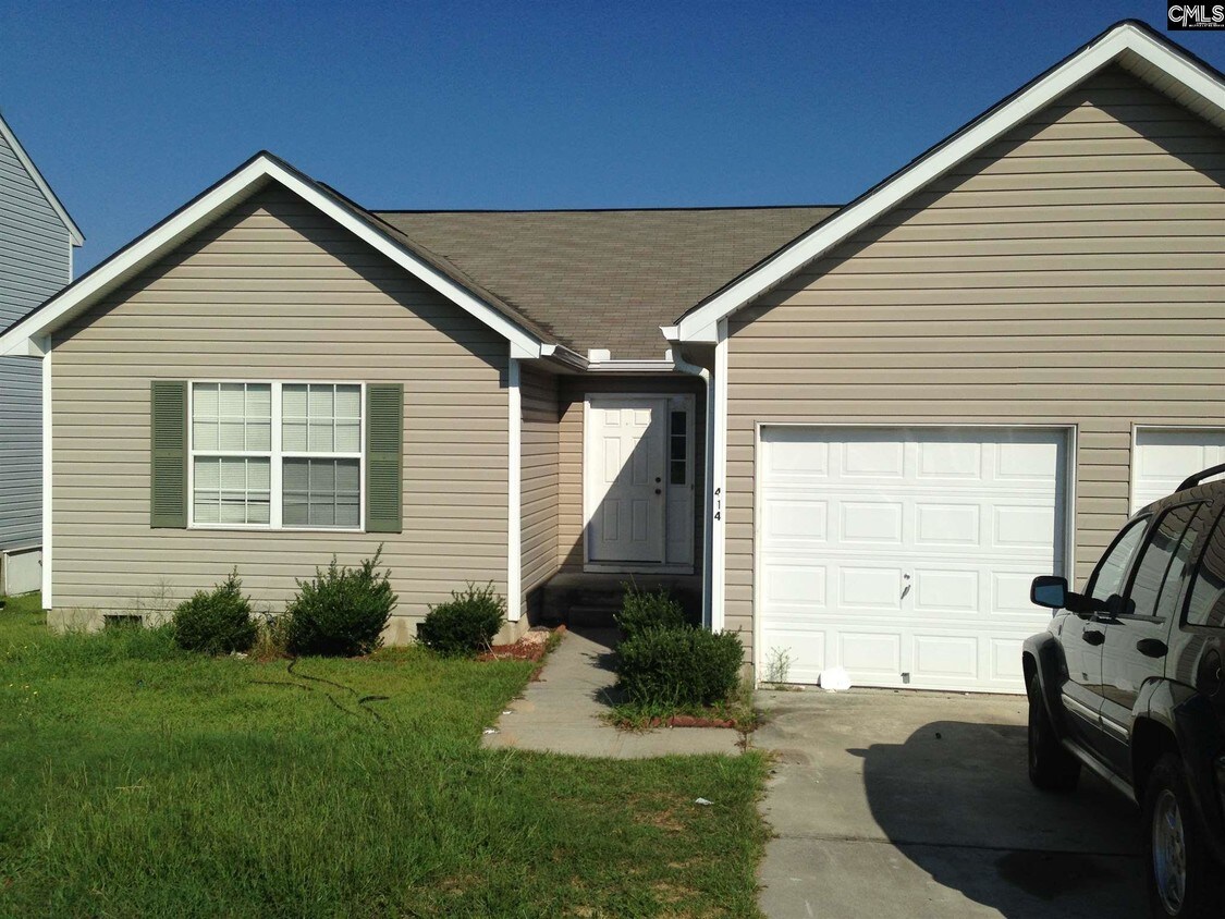 Foto principal - 414 Spring Oak Ln