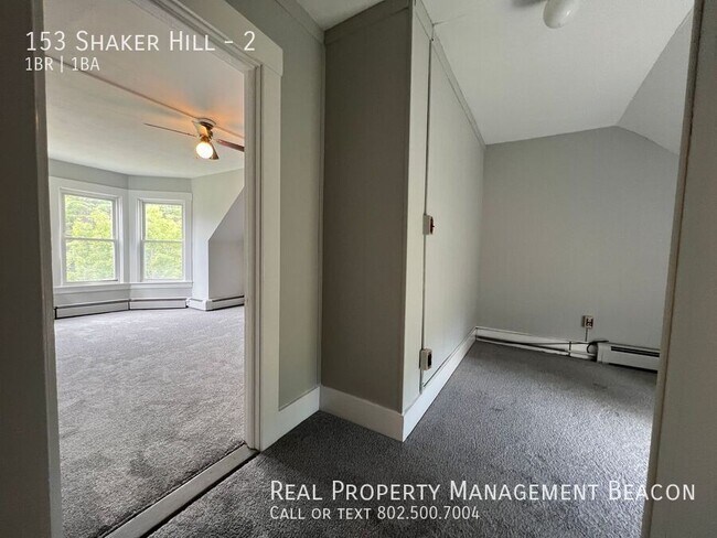 Foto del edificio - 153 Shaker Hill Rd