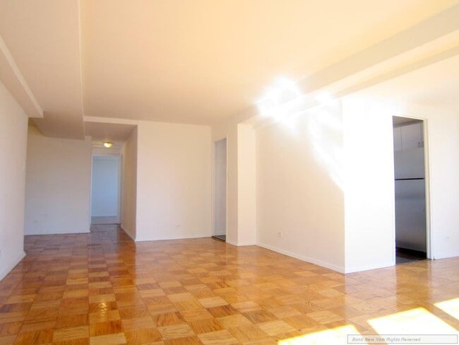 Foto del edificio - 145 E 16th St