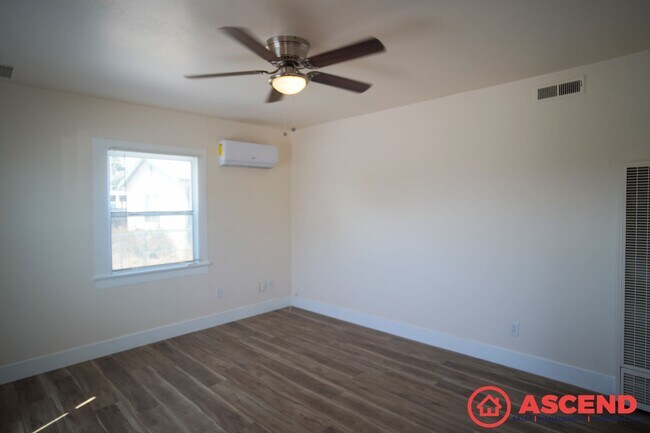 Building Photo - 412 El Tejon Ave