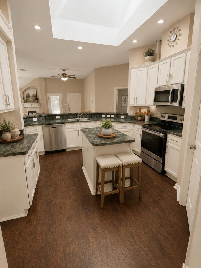 Photo - 1814 Roundrock House