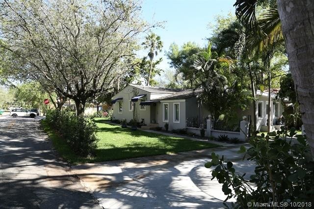 Foto del edificio - 400 NE 87th St