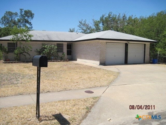 Building Photo - 309 Myra Lou Ave