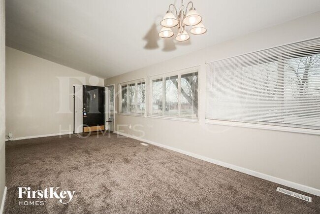 Foto del edificio - 2320 Palomino Ln