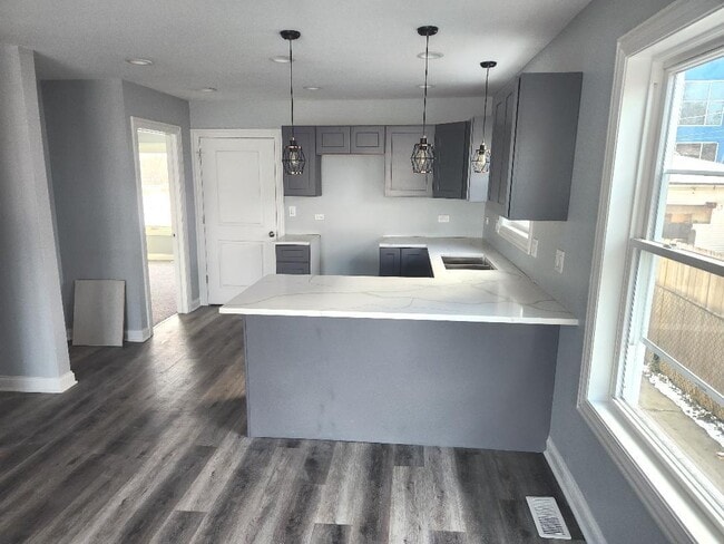 Foto del edificio - 4147 Prairie Ave