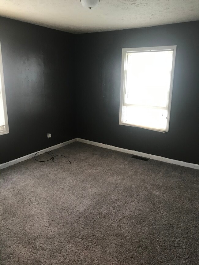 Building Photo - 51 Pelham Heights