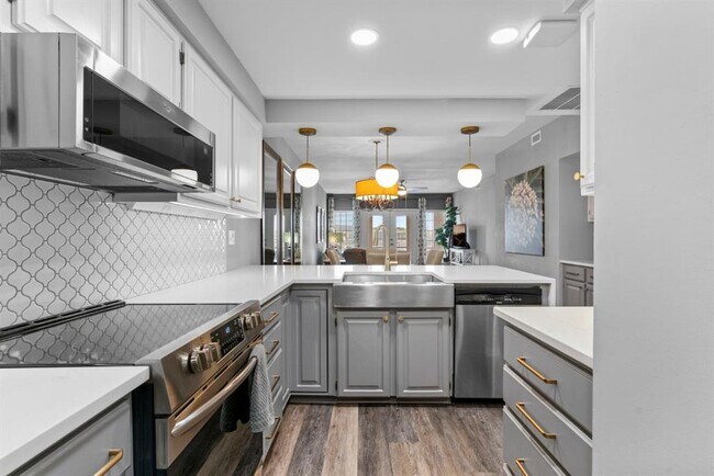 Building Photo - 3404 American Dr