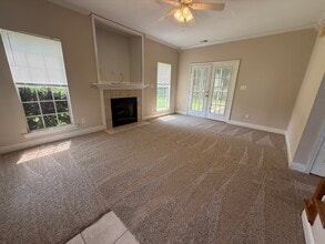 Building Photo - 236 Fairview Cir
