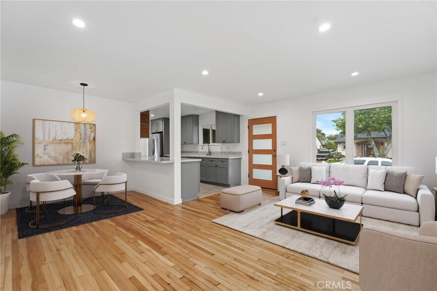 Foto principal - 14900 Doty Ave