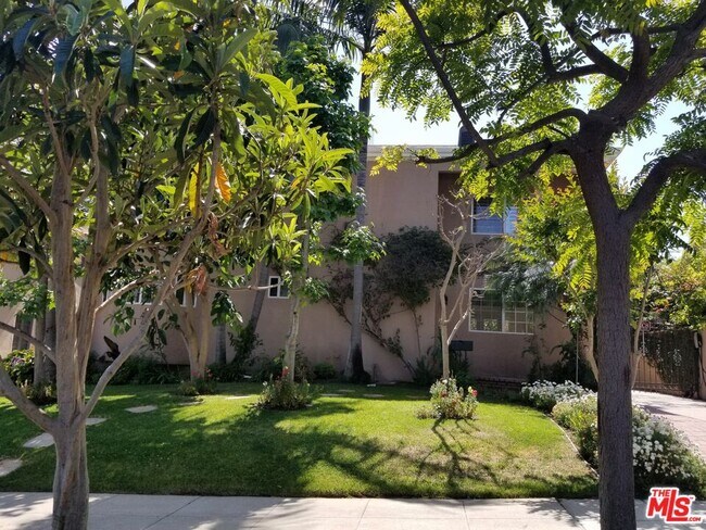 Foto del edificio - 1745 Midvale Ave