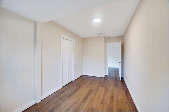 Foto del edificio - 22 Forest View Dr