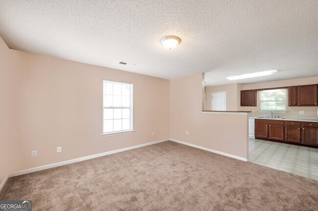 Building Photo - 872 Claxton Dr SW