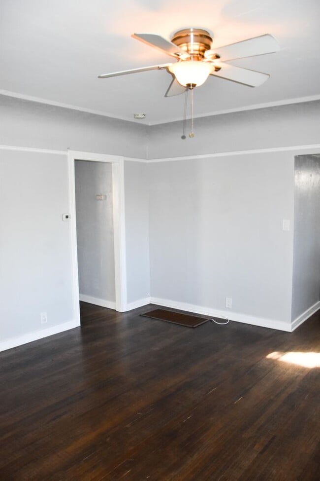 Photo - Palm (817-819) Apartment