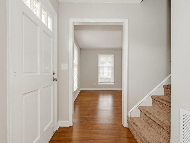 Foto del edificio - 6601 Harrison Rd