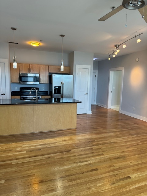 Foto del edificio - Gorgeous 1BR condo in Germantown next to S...