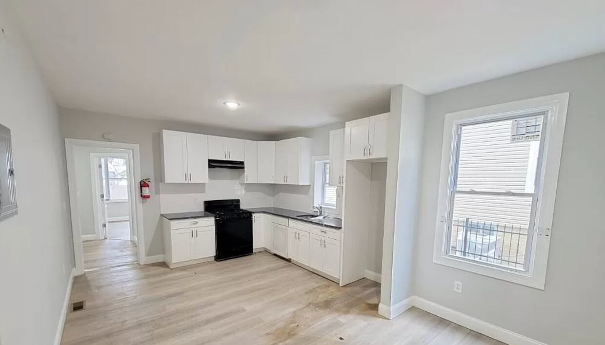 Primary Photo - 200 Hansbury Ave