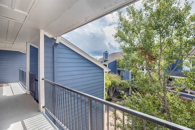 Building Photo - 18511 Egret Bay Blvd