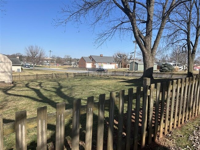 Building Photo - 4 Bedroom home for Rent!! This house is being renovated**