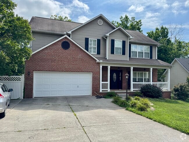 Building Photo - 1852 Pinestraw Ln
