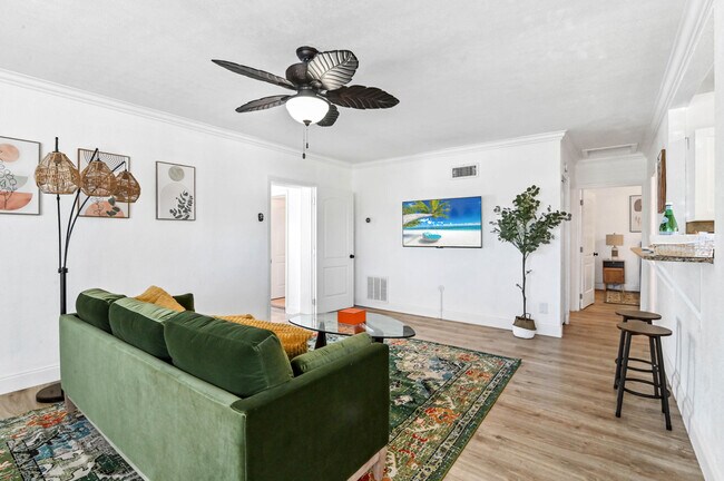 Foto del edificio - 1032 W Jennings St
