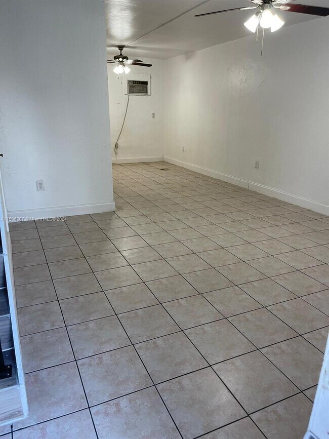Foto del edificio - 1625 NW 81st St.