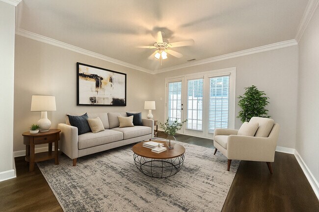 Foto del edificio - 1215 Green Oaks Ln