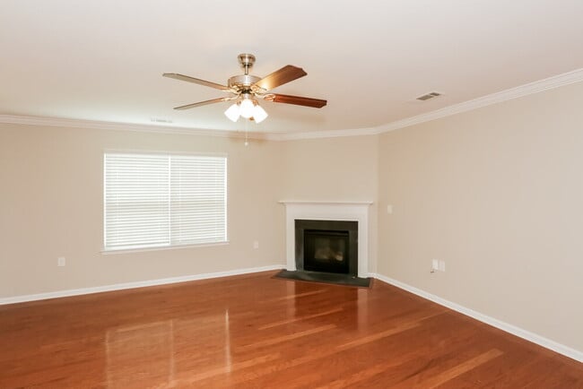 Building Photo - 9535 Eagle Feathers Drive