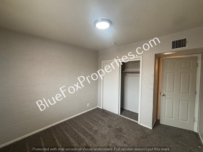 Foto del edificio - 110 W Delano St