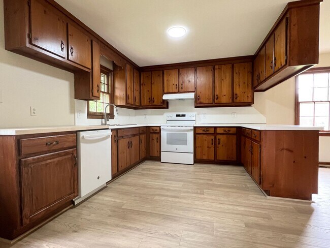 Foto del edificio - 3bdr 2bth home in the heart of Poquoson